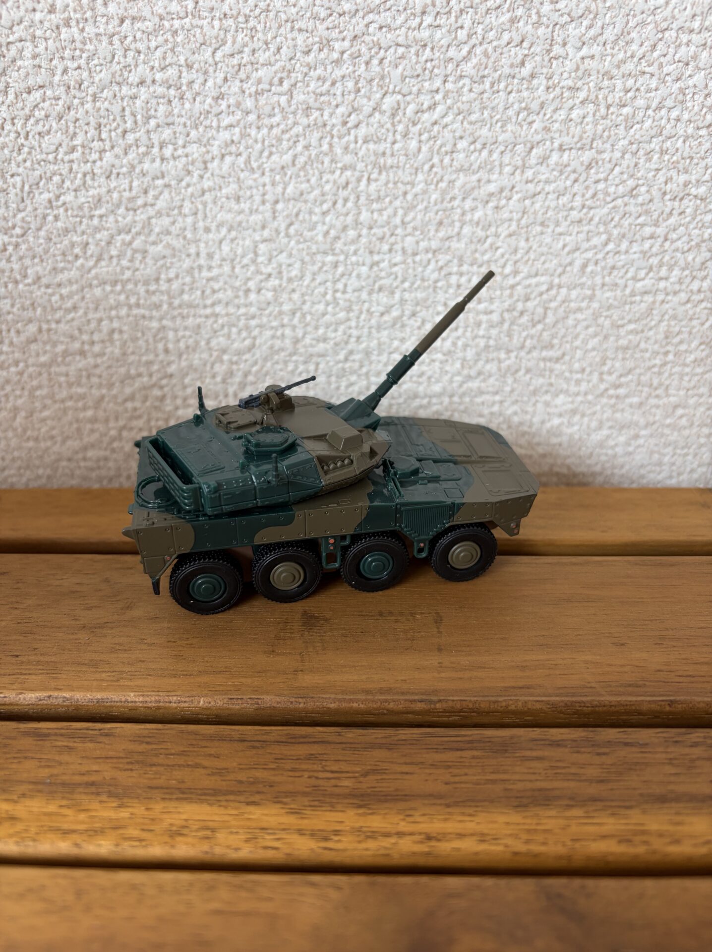 陸上自衛隊　自衛隊　プルプラ　トミカ　おもちゃ　戦車　16式戦車　戦闘機　はたらくくるま　ミリタリー
